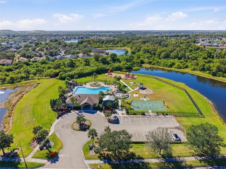 待售: $355,000 (5 贝兹, 3 浴室, 2320 平方英尺)