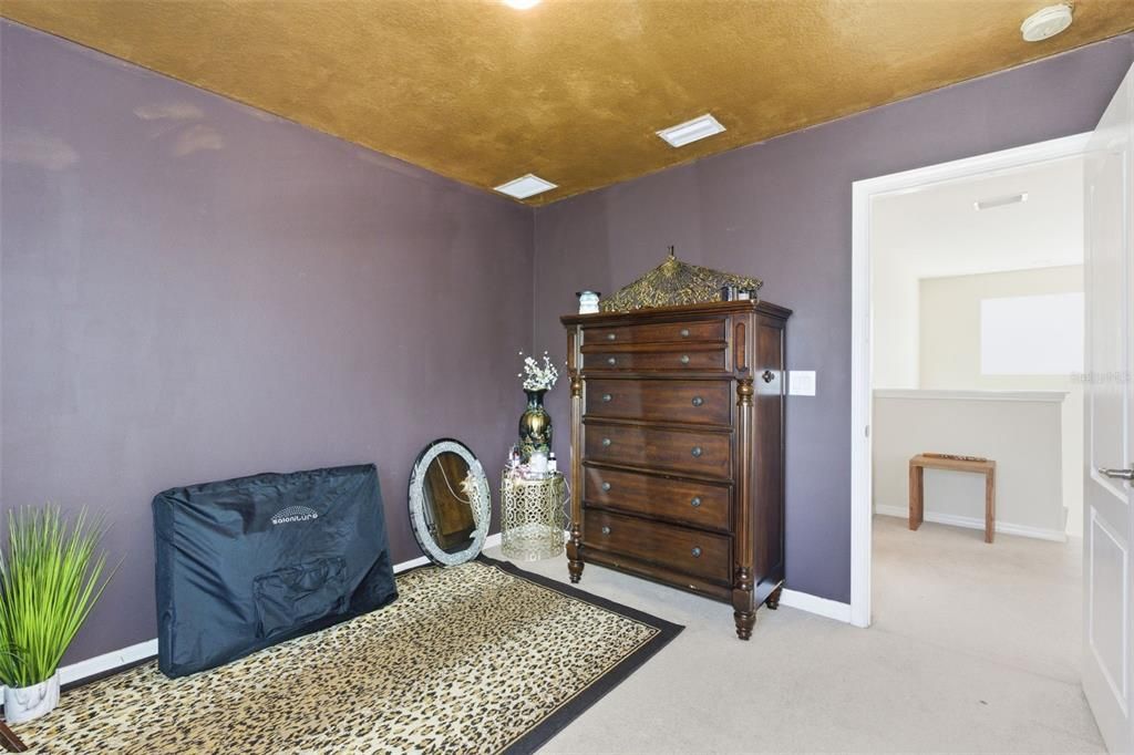 待售: $355,000 (5 贝兹, 3 浴室, 2320 平方英尺)