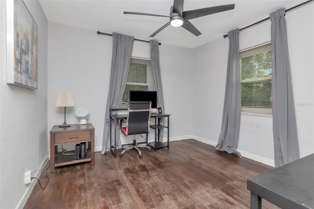 For Sale: $374,900 (3 beds, 2 baths, 1292 Square Feet)