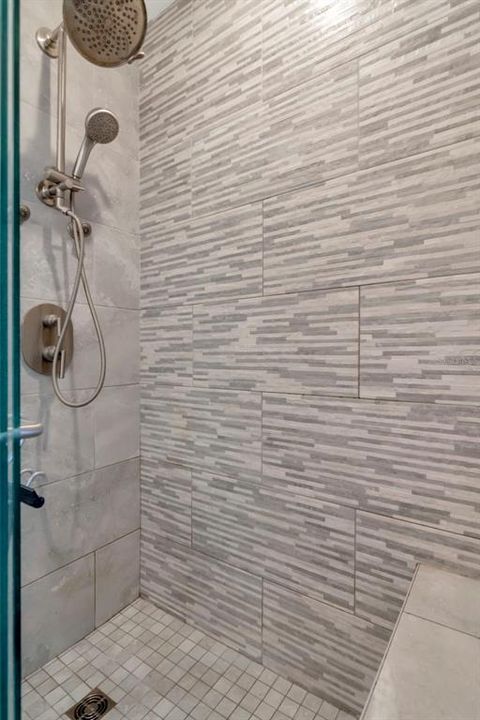 For Sale: $374,900 (3 beds, 2 baths, 1292 Square Feet)