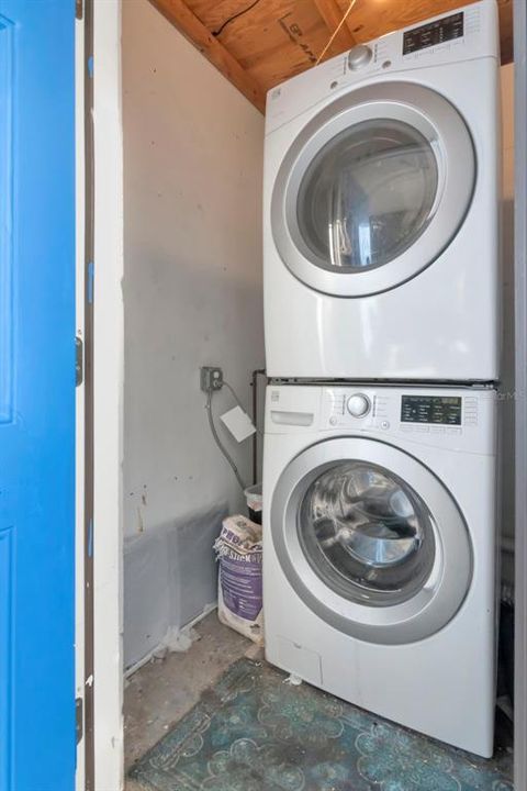 For Sale: $374,900 (3 beds, 2 baths, 1292 Square Feet)