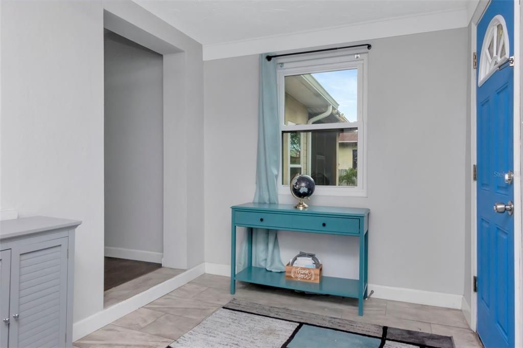 For Sale: $374,900 (3 beds, 2 baths, 1292 Square Feet)