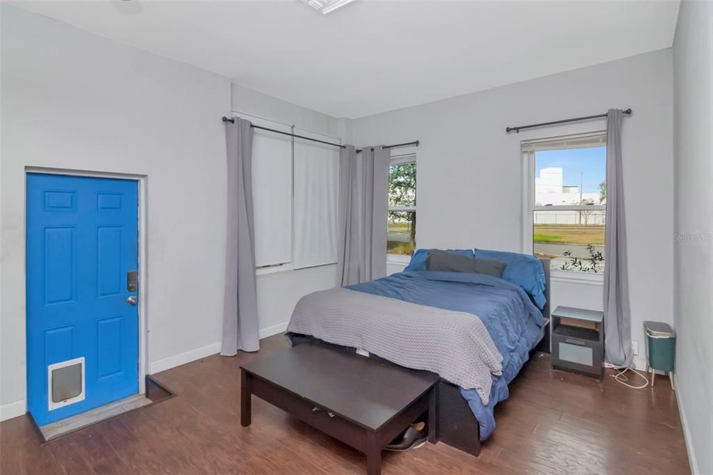 For Sale: $374,900 (3 beds, 2 baths, 1292 Square Feet)