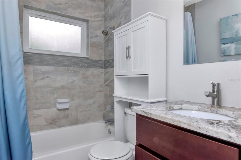 For Sale: $374,900 (3 beds, 2 baths, 1292 Square Feet)