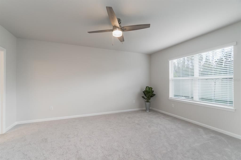 В аренду: $2,350 (4 спален, 2 ванн, 1532 Квадратных фут)