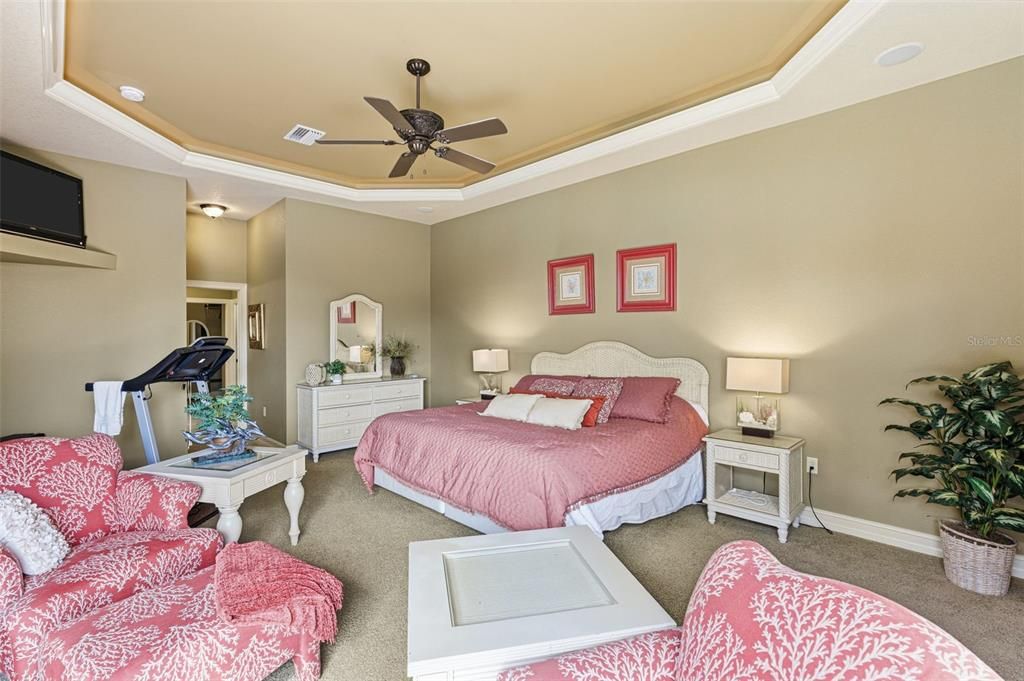 For Sale: $1,149,000 (3 beds, 2 baths, 3077 Square Feet)