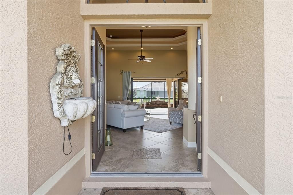 For Sale: $1,149,000 (3 beds, 2 baths, 3077 Square Feet)