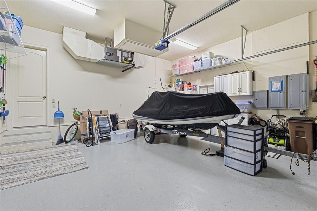 For Sale: $1,149,000 (3 beds, 2 baths, 3077 Square Feet)