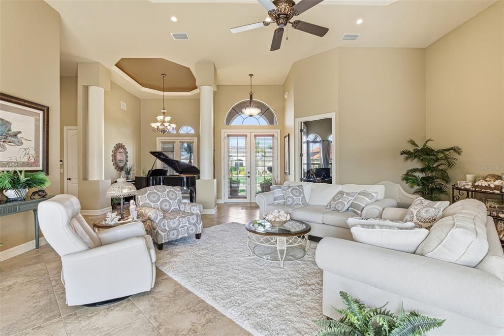 For Sale: $1,149,000 (3 beds, 2 baths, 3077 Square Feet)