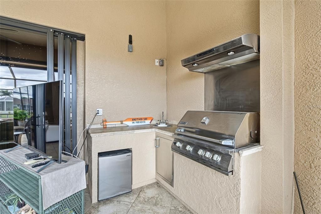 For Sale: $1,149,000 (3 beds, 2 baths, 3077 Square Feet)