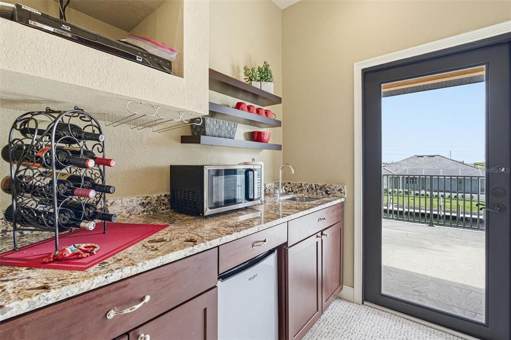 For Sale: $1,149,000 (3 beds, 2 baths, 3077 Square Feet)