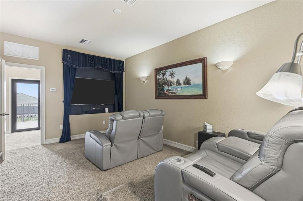 For Sale: $1,149,000 (3 beds, 2 baths, 3077 Square Feet)