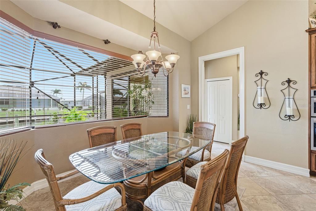 For Sale: $1,149,000 (3 beds, 2 baths, 3077 Square Feet)