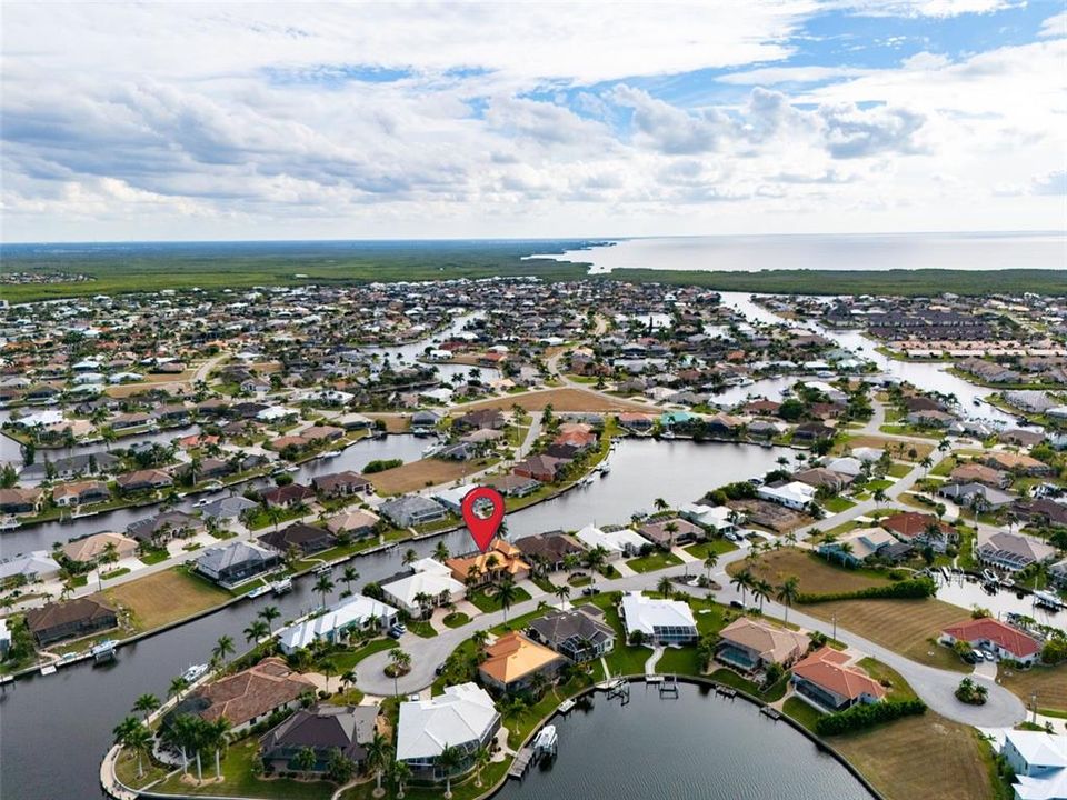 For Sale: $1,149,000 (3 beds, 2 baths, 3077 Square Feet)