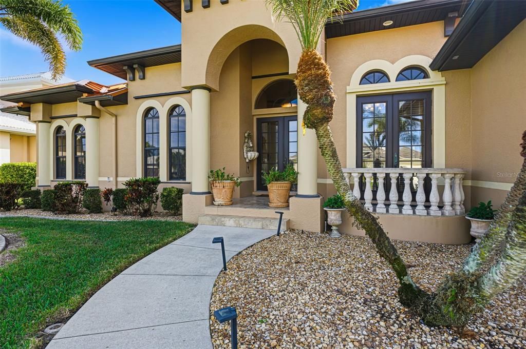 For Sale: $1,149,000 (3 beds, 2 baths, 3077 Square Feet)