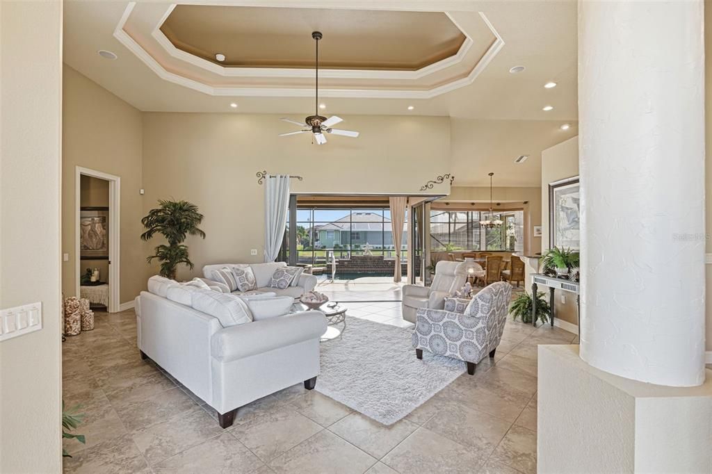 For Sale: $1,149,000 (3 beds, 2 baths, 3077 Square Feet)