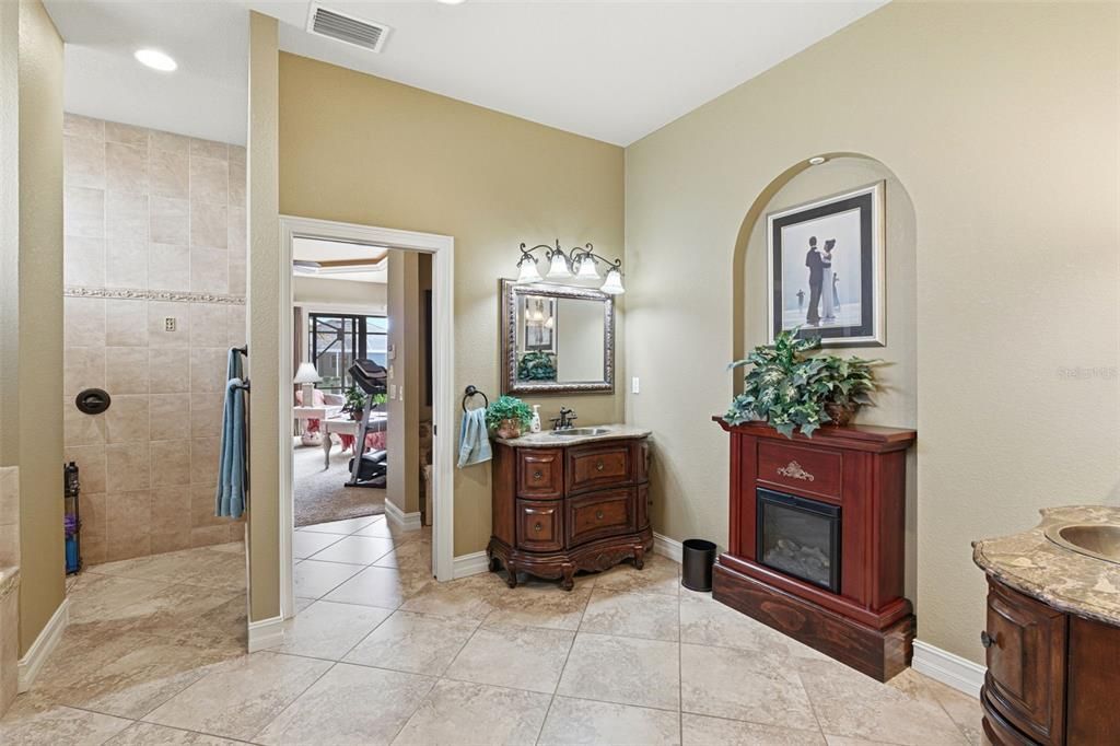 For Sale: $1,149,000 (3 beds, 2 baths, 3077 Square Feet)