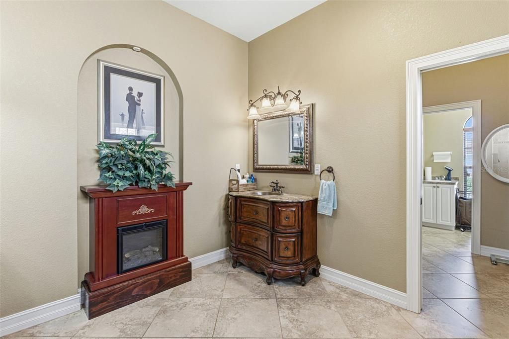 For Sale: $1,149,000 (3 beds, 2 baths, 3077 Square Feet)