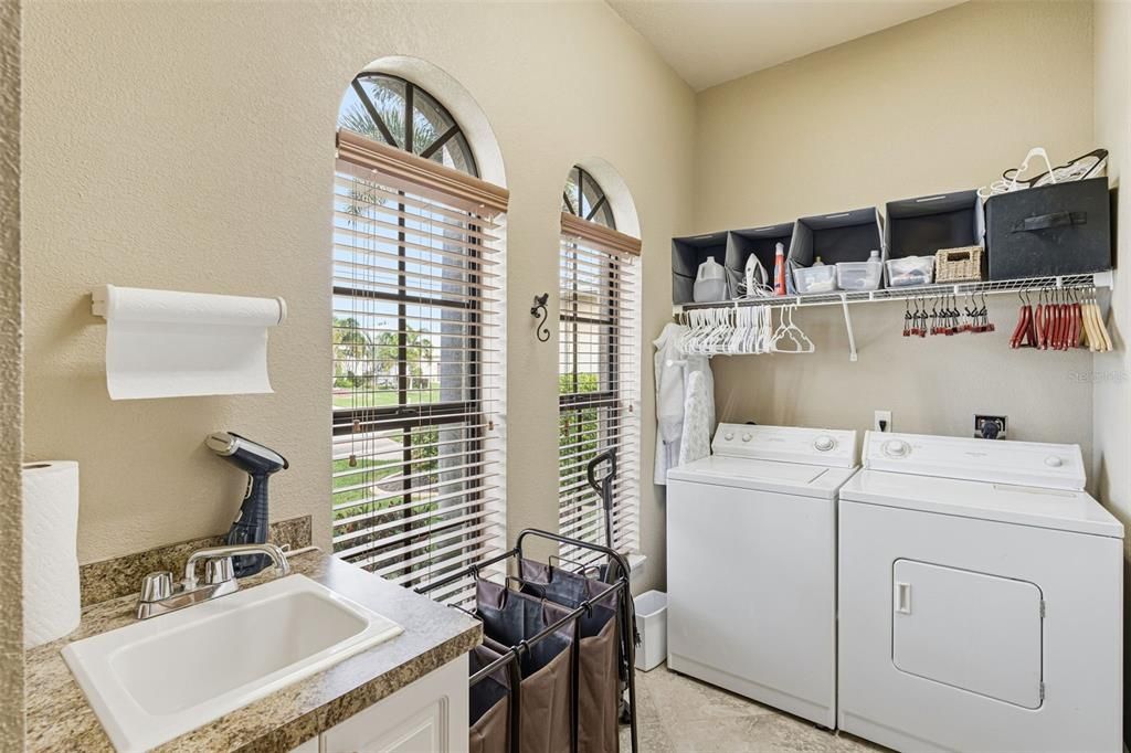 For Sale: $1,149,000 (3 beds, 2 baths, 3077 Square Feet)