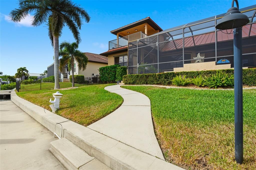 For Sale: $1,149,000 (3 beds, 2 baths, 3077 Square Feet)