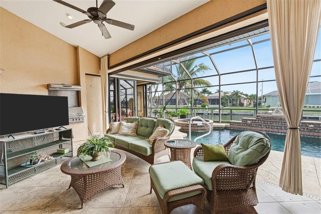 For Sale: $1,149,000 (3 beds, 2 baths, 3077 Square Feet)