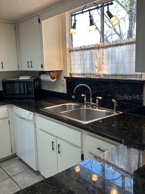 待售: $214,900 (2 贝兹, 2 浴室, 1432 平方英尺)