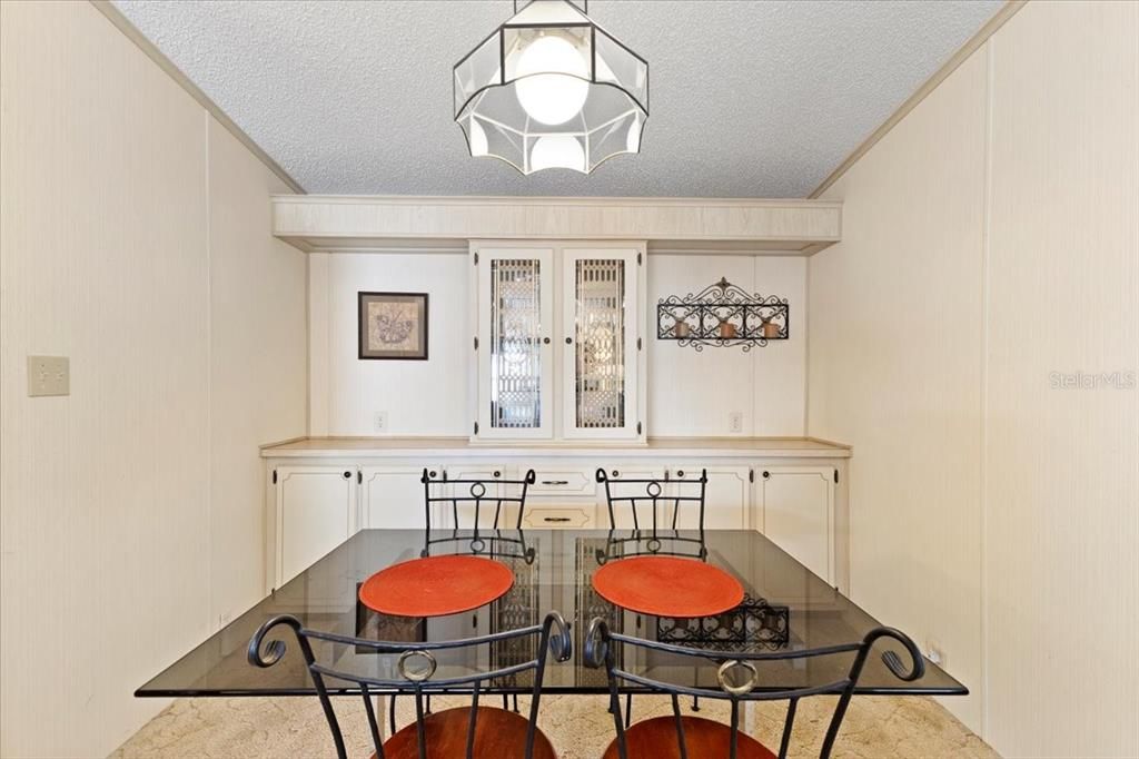 For Sale: $195,000 (2 beds, 2 baths, 1456 Square Feet)