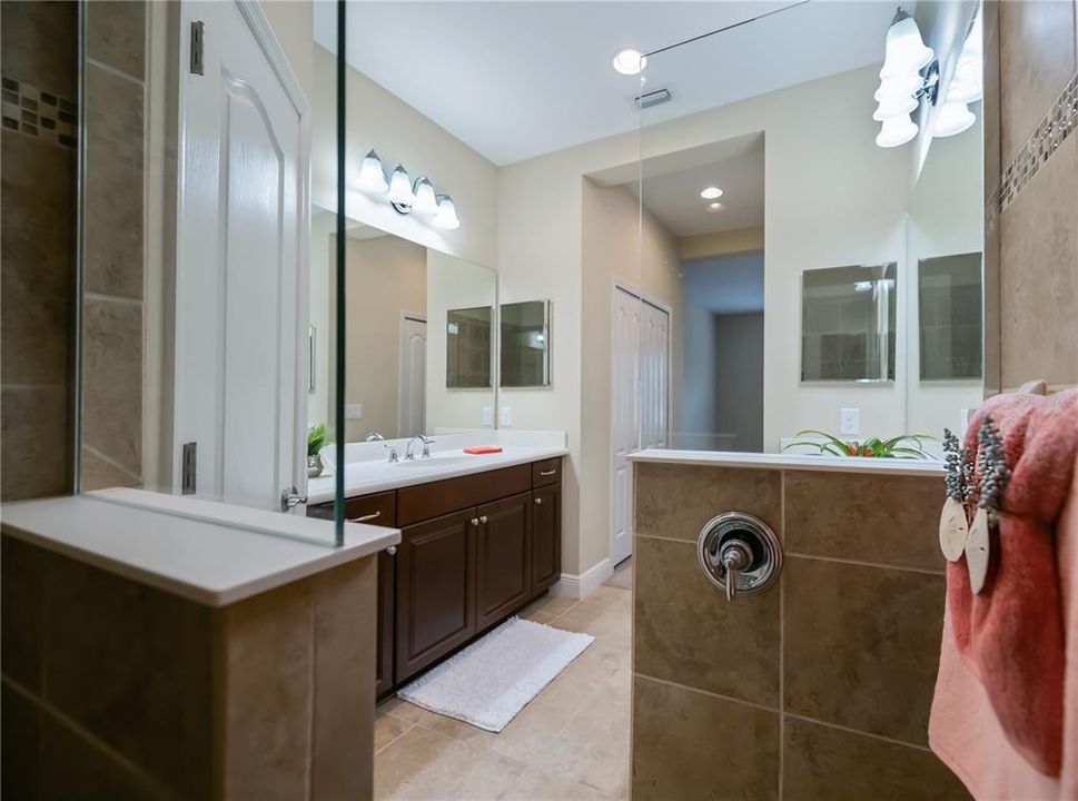 For Sale: $334,900 (2 beds, 2 baths, 1532 Square Feet)