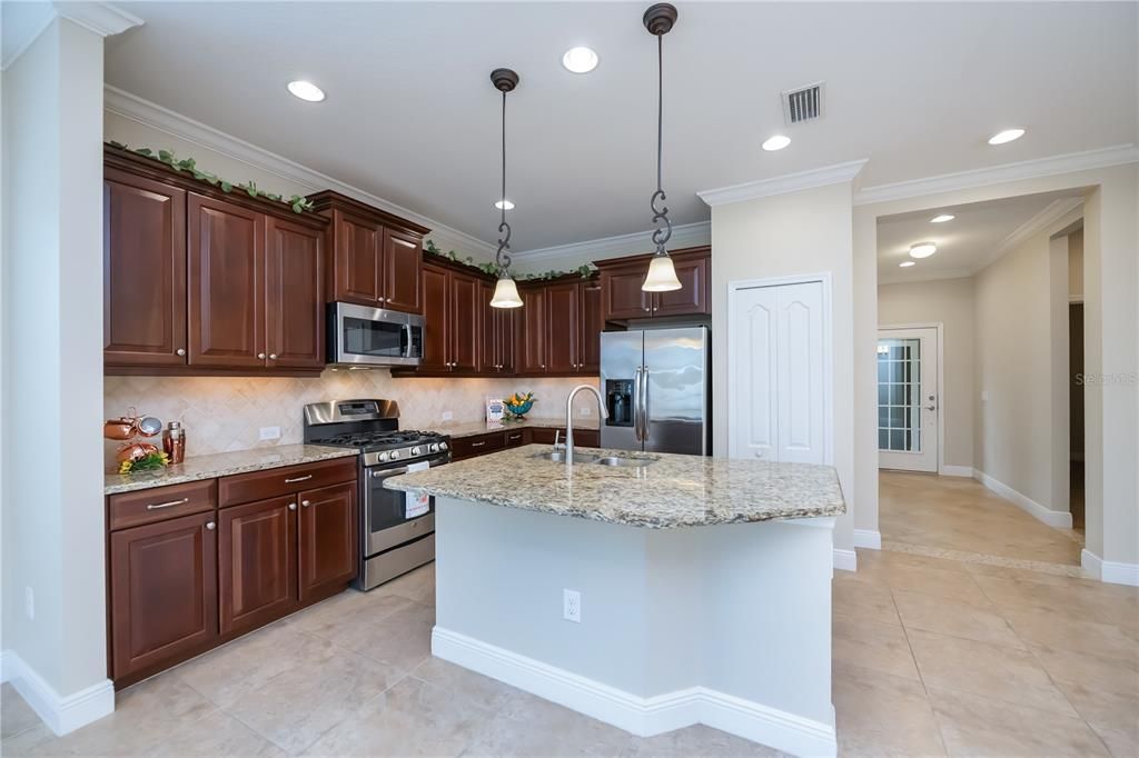 For Sale: $334,900 (2 beds, 2 baths, 1532 Square Feet)