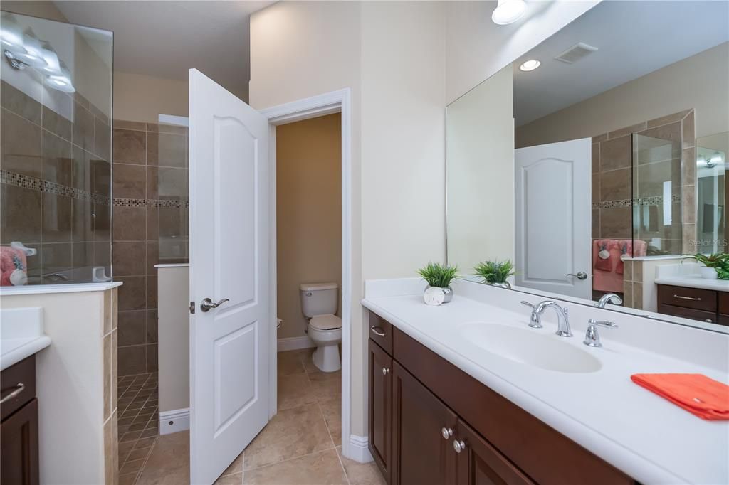 For Sale: $334,900 (2 beds, 2 baths, 1532 Square Feet)