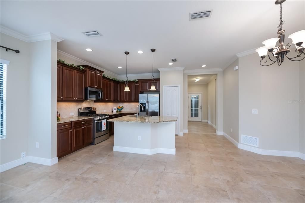 For Sale: $334,900 (2 beds, 2 baths, 1532 Square Feet)