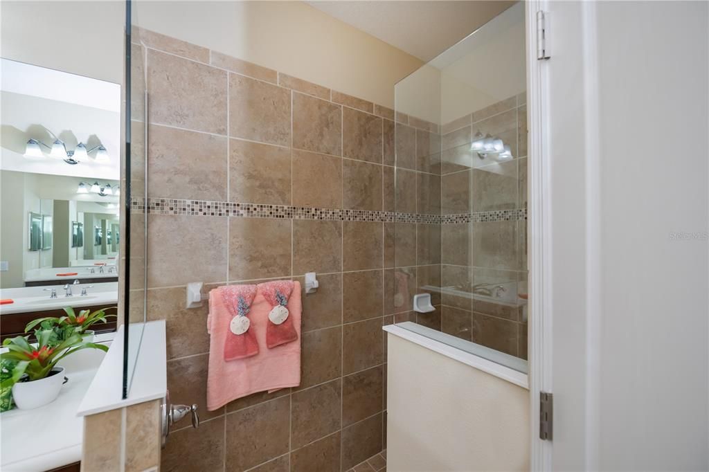 For Sale: $334,900 (2 beds, 2 baths, 1532 Square Feet)