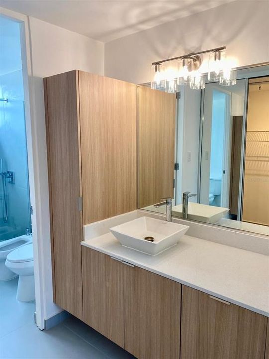 В аренду: $2,500 (3 спален, 2 ванн, 1260 Квадратных фут)