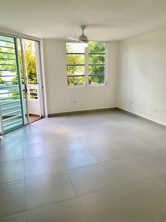 В аренду: $2,500 (3 спален, 2 ванн, 1260 Квадратных фут)