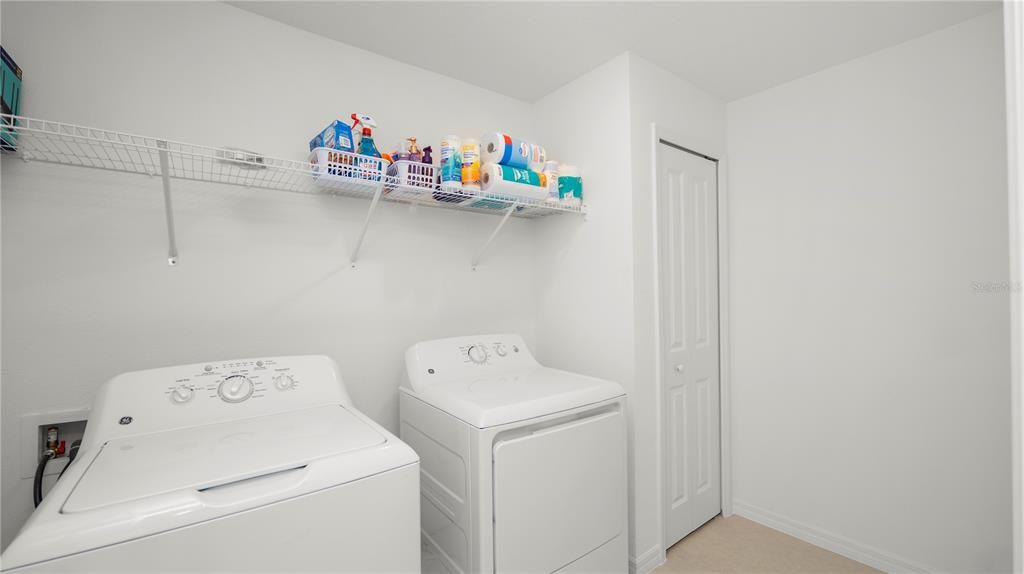 待售: $345,000 (4 贝兹, 3 浴室, 2174 平方英尺)