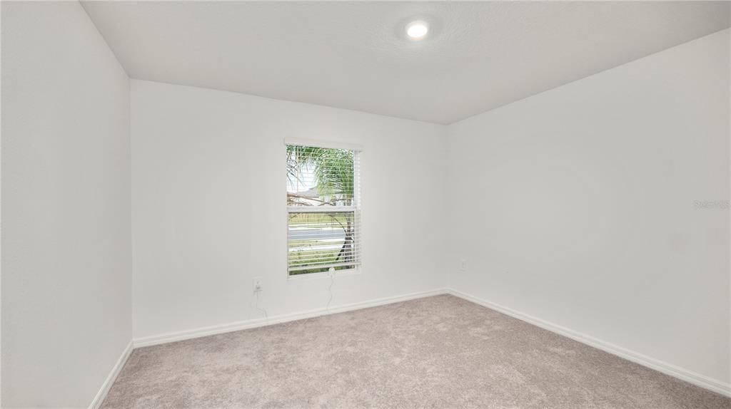 待售: $345,000 (4 贝兹, 3 浴室, 2174 平方英尺)