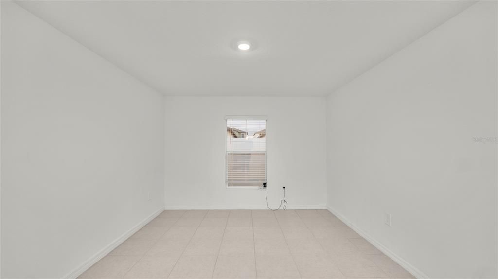 待售: $345,000 (4 贝兹, 3 浴室, 2174 平方英尺)