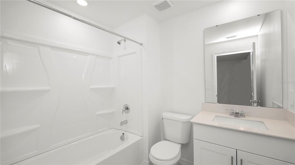 待售: $345,000 (4 贝兹, 3 浴室, 2174 平方英尺)