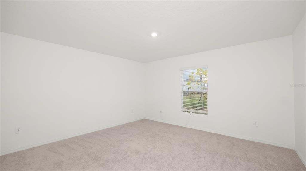 待售: $345,000 (4 贝兹, 3 浴室, 2174 平方英尺)