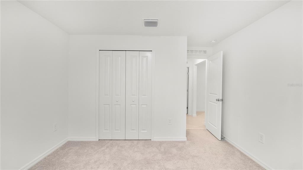 待售: $345,000 (4 贝兹, 3 浴室, 2174 平方英尺)