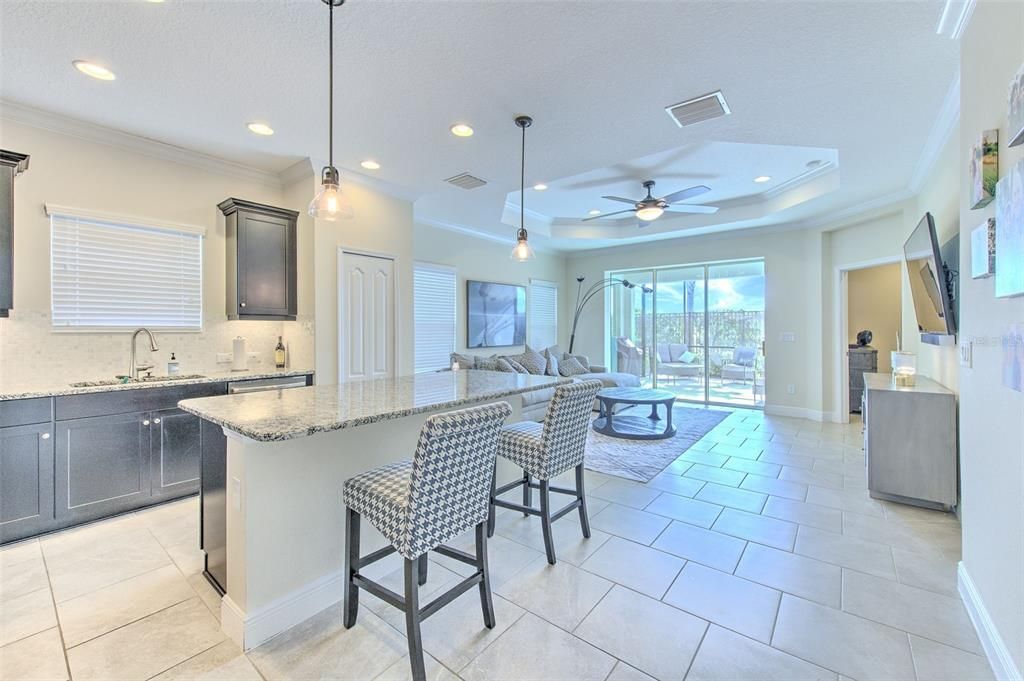 На продажу: $340,000 (2 спален, 2 ванн, 1435 Квадратных фут)