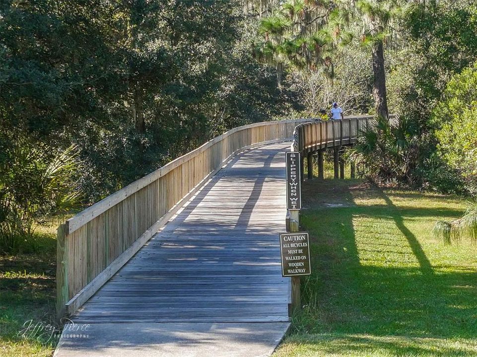 На продажу: $340,000 (2 спален, 2 ванн, 1435 Квадратных фут)