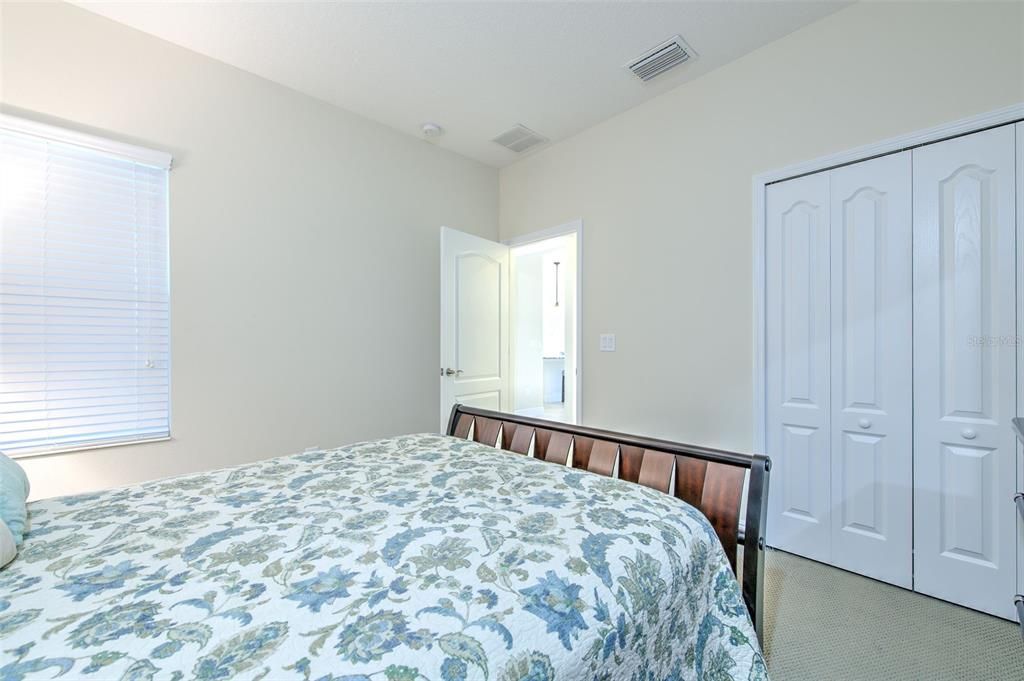 На продажу: $340,000 (2 спален, 2 ванн, 1435 Квадратных фут)