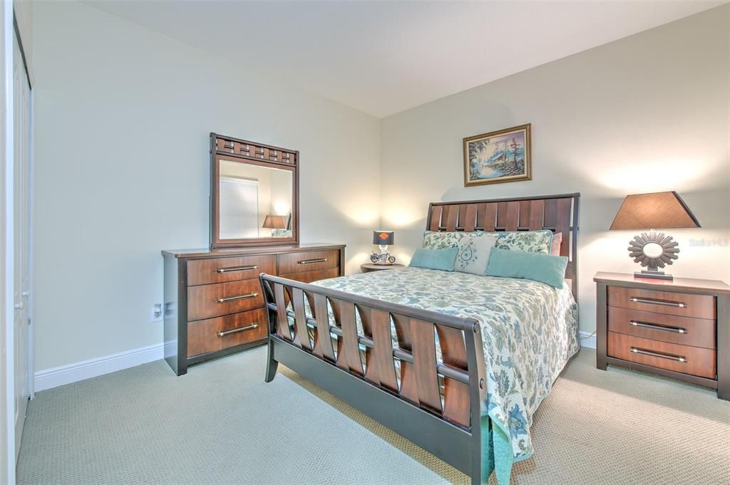 На продажу: $340,000 (2 спален, 2 ванн, 1435 Квадратных фут)