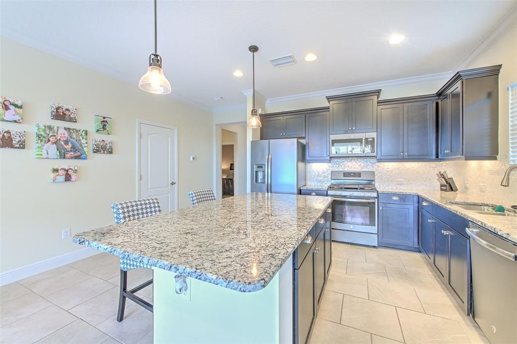 На продажу: $340,000 (2 спален, 2 ванн, 1435 Квадратных фут)