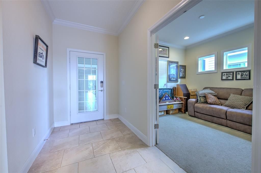 На продажу: $340,000 (2 спален, 2 ванн, 1435 Квадратных фут)