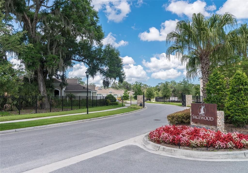 На продажу: $340,000 (2 спален, 2 ванн, 1435 Квадратных фут)