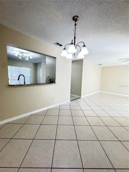 For Rent: $2,050 (3 beds, 2 baths, 1460 Square Feet)