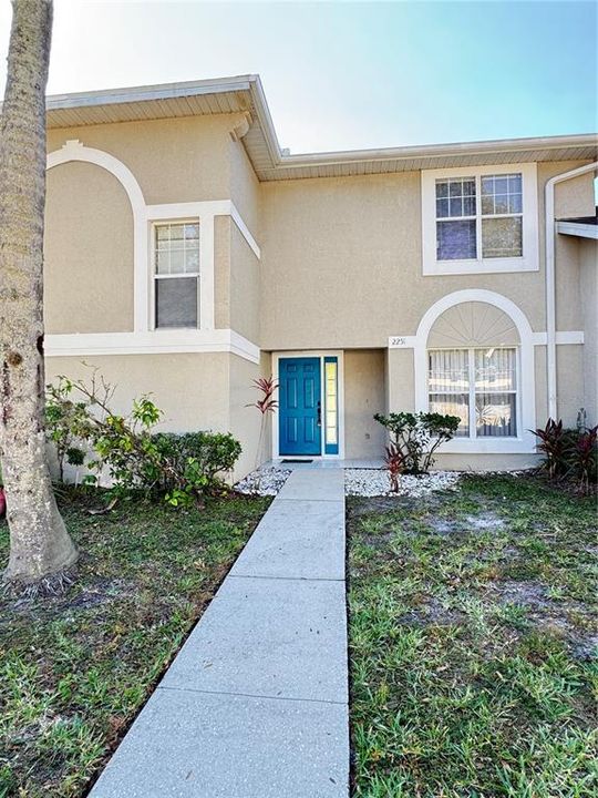 For Rent: $2,050 (3 beds, 2 baths, 1460 Square Feet)