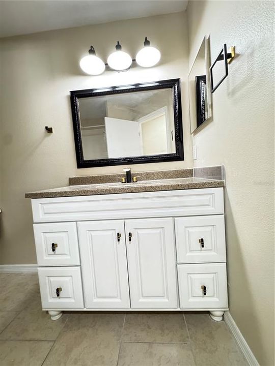 For Rent: $2,050 (3 beds, 2 baths, 1460 Square Feet)